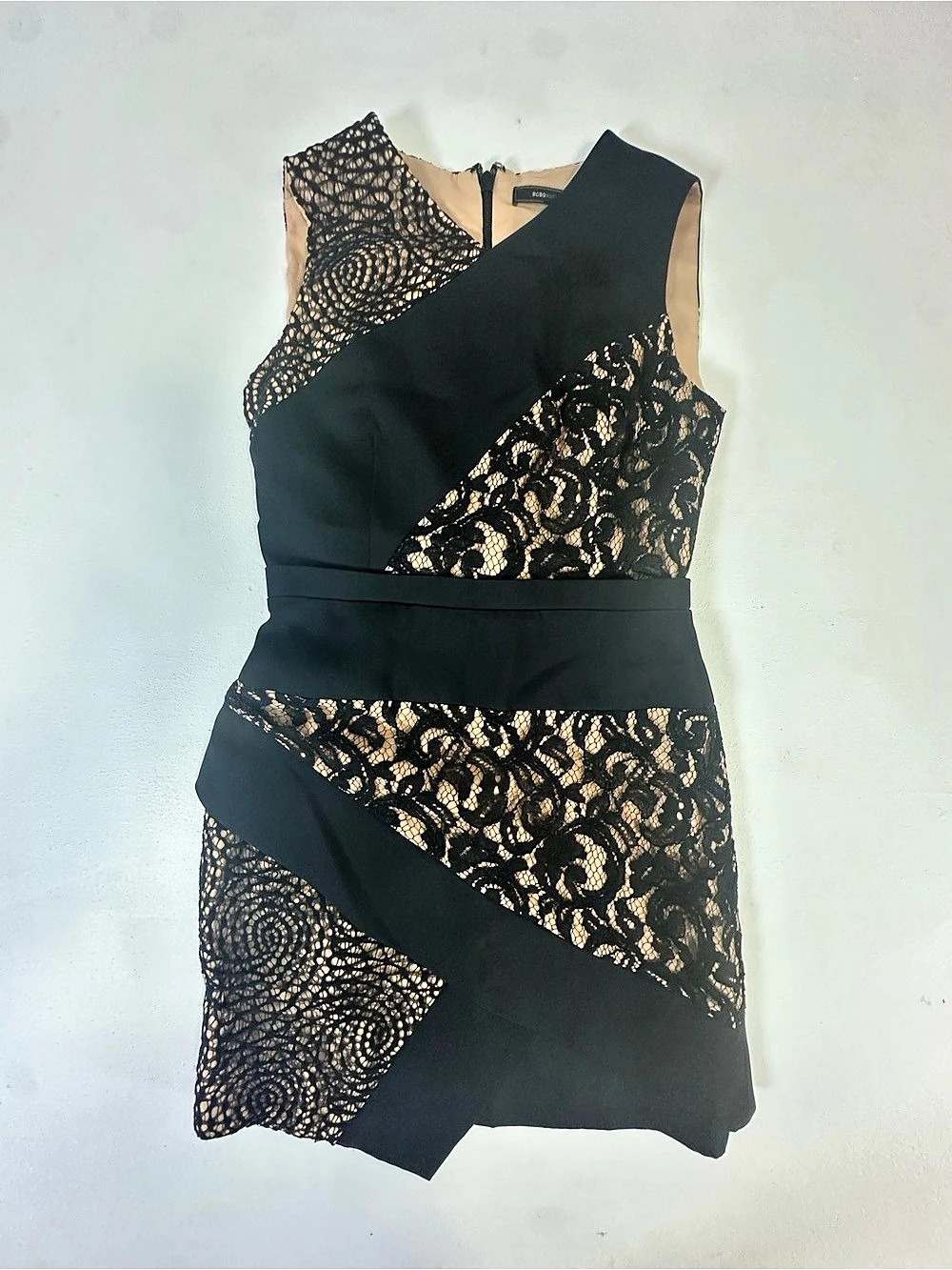 BCBGMAXAZRIA Dalia Black Lace Asymmetrical Mini Cocktail Wedding Dress Size 6